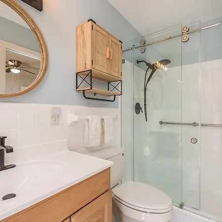 Luxury Home With Hot Tub & Outdoor Oasis Blocks From The Beach St. Pete Beach Exterior photo
