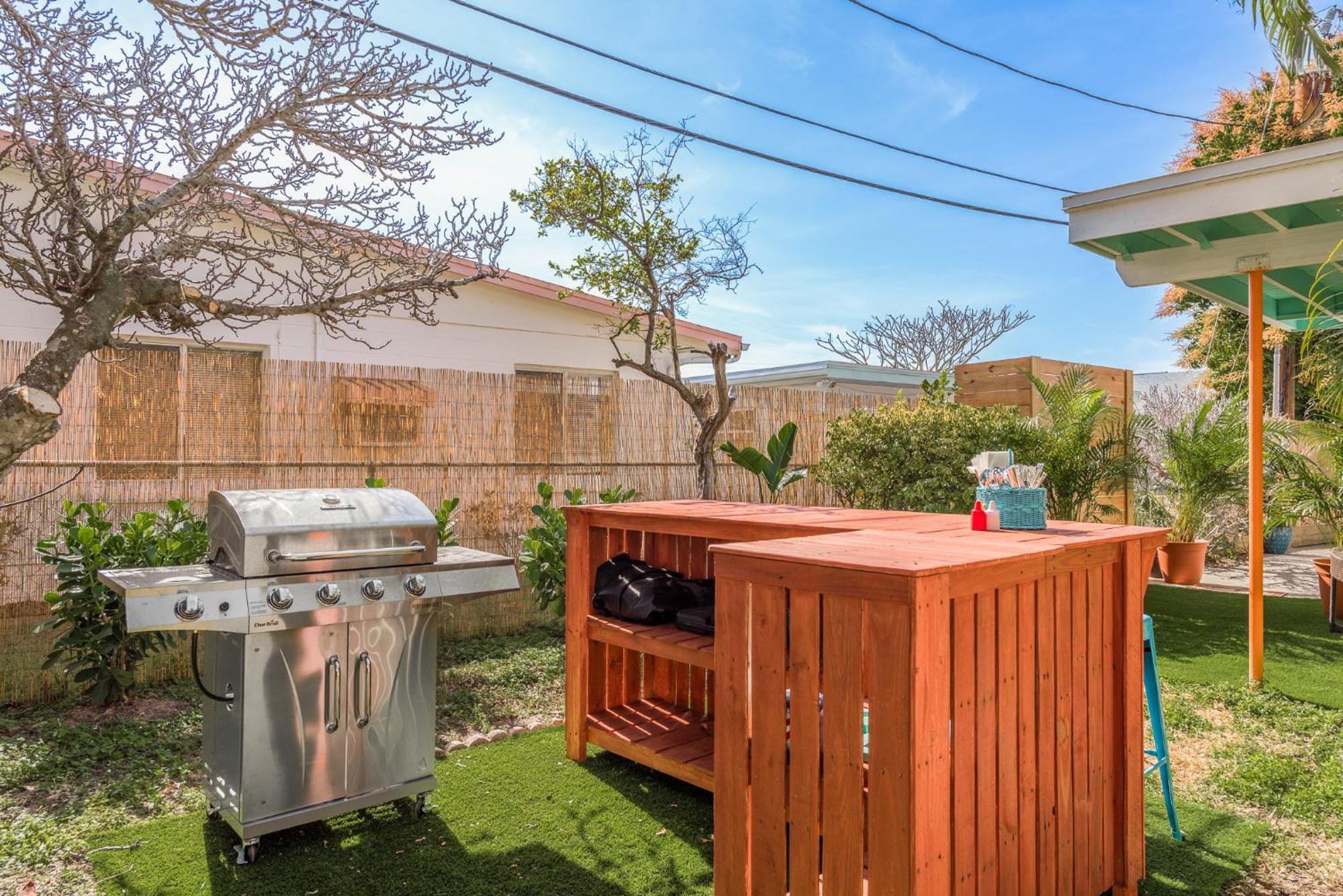 Luxury With Hot Tub & Outdoor Oasis Blocks From The Hébergement de vacances St. Pete Beach